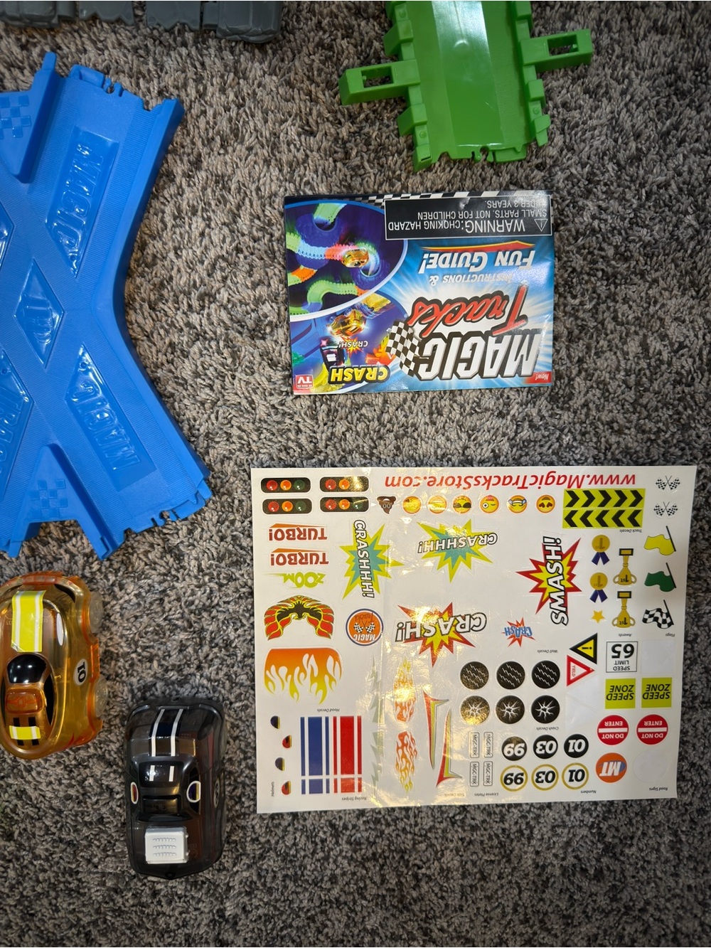 As Seen On TV Magic Tracks Glow Crash Set - Blue, Green, Yellow, Pink - Picture 7 of 10